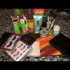 Makeup/Skincare